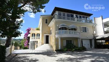 /images/gallery/thumbs/0._Villa Flo_360x207.JPG